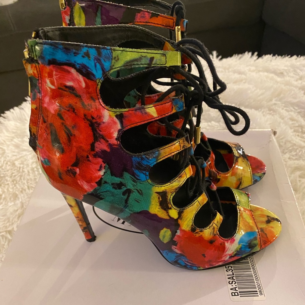 Size 9 Multi-Colored Open Toe Steve Madden Heels - image 2